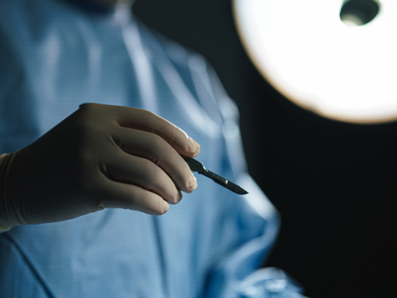 수술 중인 의료진